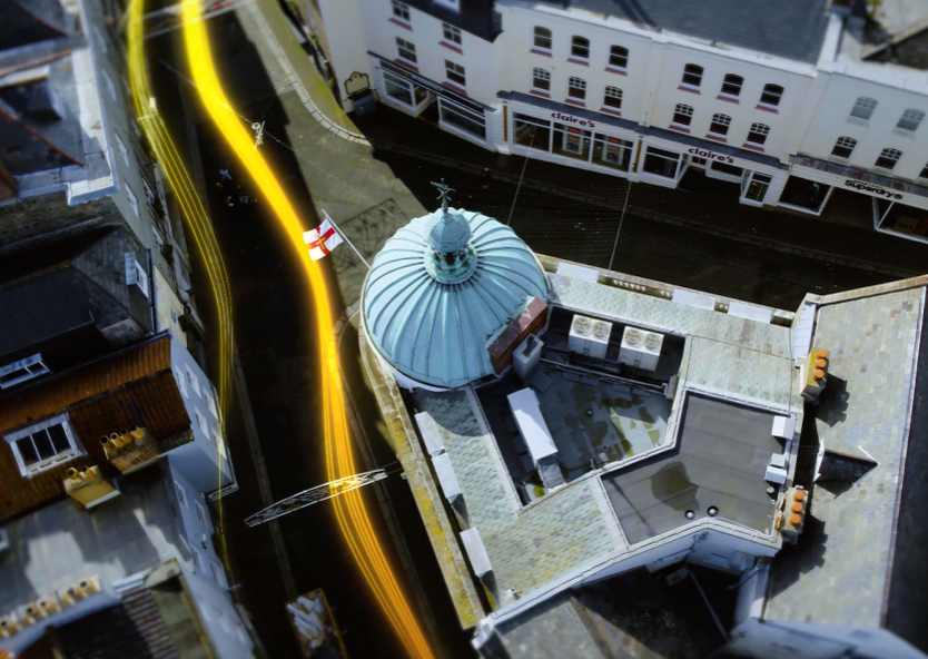 Guernsey Fibre video above Lloyds bank