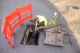 Fibre installation 2022 3 pulling in cable clos